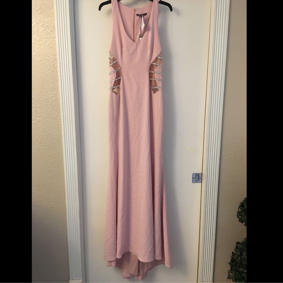 $598 Issue New York V-Neck Embellished Side Maxi Gown Blush [‎ Medium ] - Picture 3 of 8